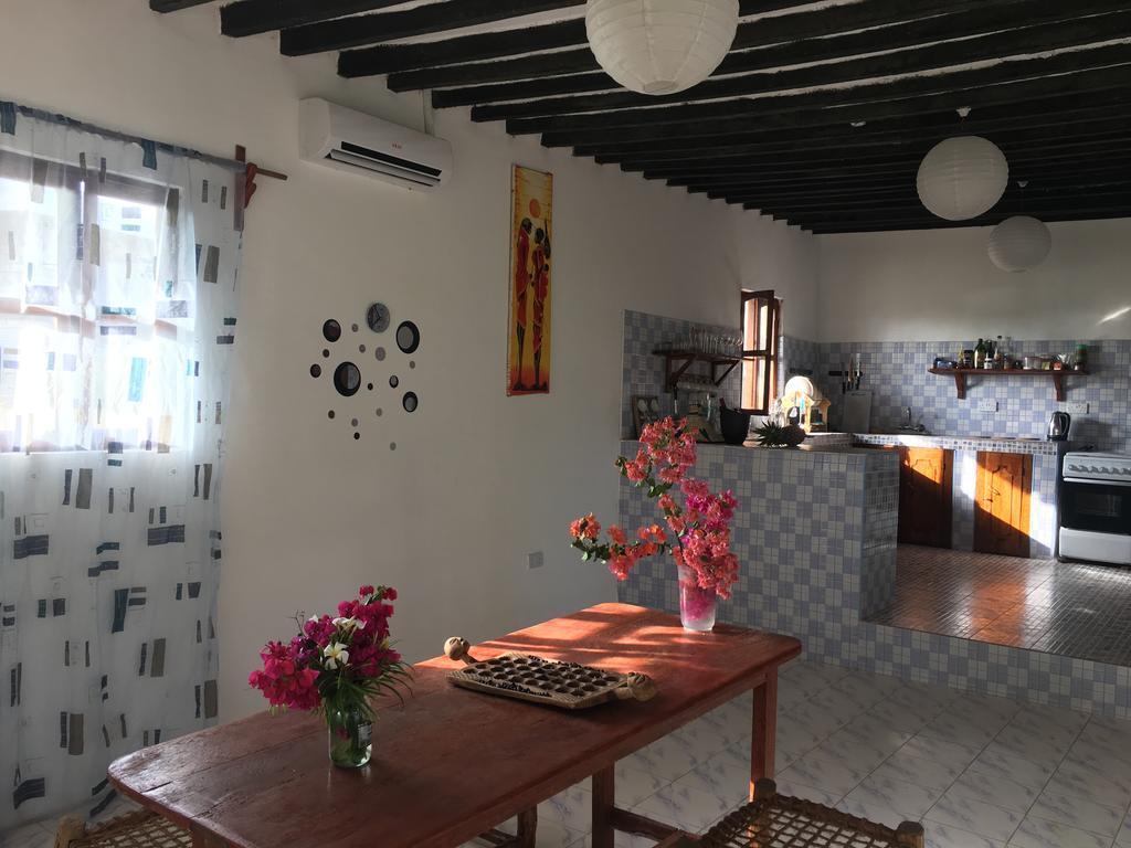 D&J Villa كيوينجوا المظهر الخارجي الصورة